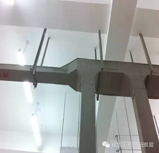 钢制30米,铝合金及塑料的15米要加伸缩节.